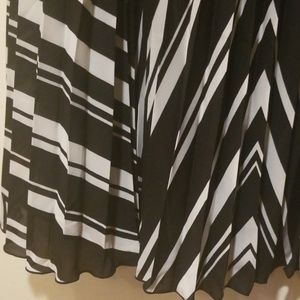 H&M Skirts - H&M Pleated Chevron Skirt 4 H&M Skirts - H&M Pleated Chevron Skirt 4